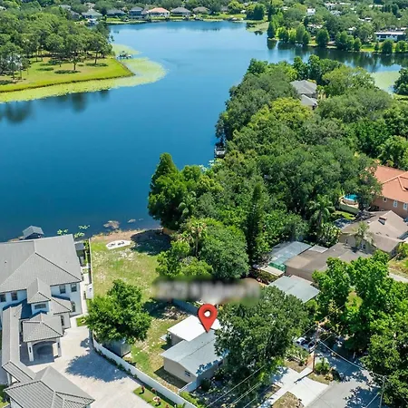 Lakefront Private Oasis In Tampa Bay